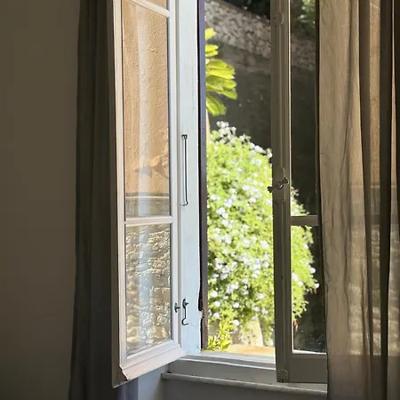 Le Finestre Veneris 게스트하우스 4*