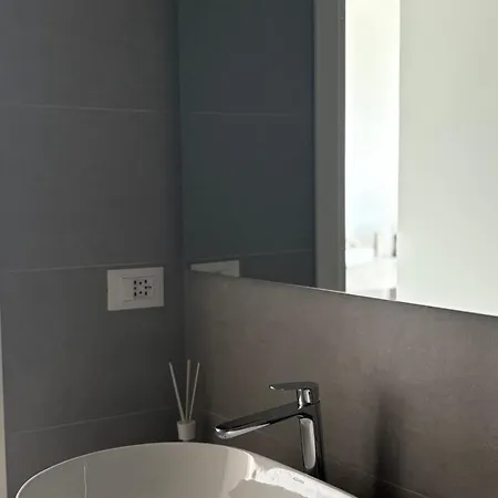 Le Finestre Veneris Pensión Porto Venere