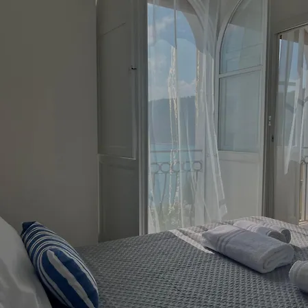 Le Finestre Veneris Guest house