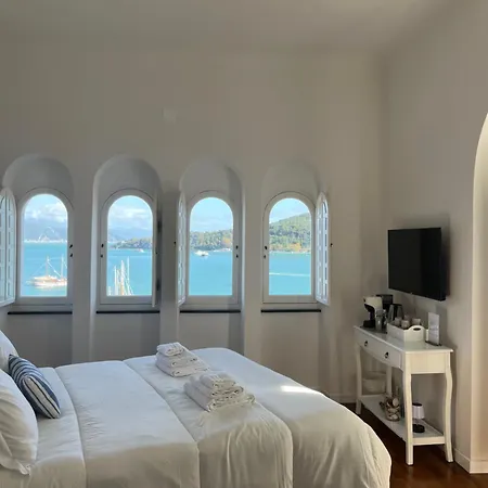 Le Finestre Veneris Porto Venere